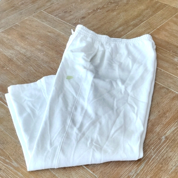 Victoria's Secret White Ivy Fleece Wide Leg Sweatpants Size Medium NWT - Picture 5 of 11